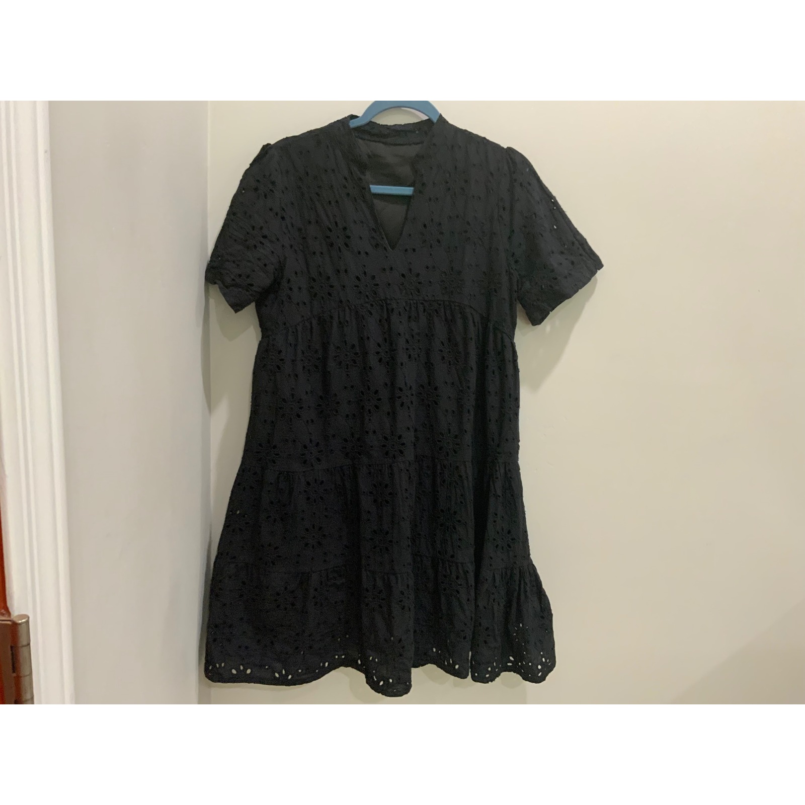 Black Eyelet Lace Tiered Babydoll Mini Dress Split V-Neck Short Sleeve L